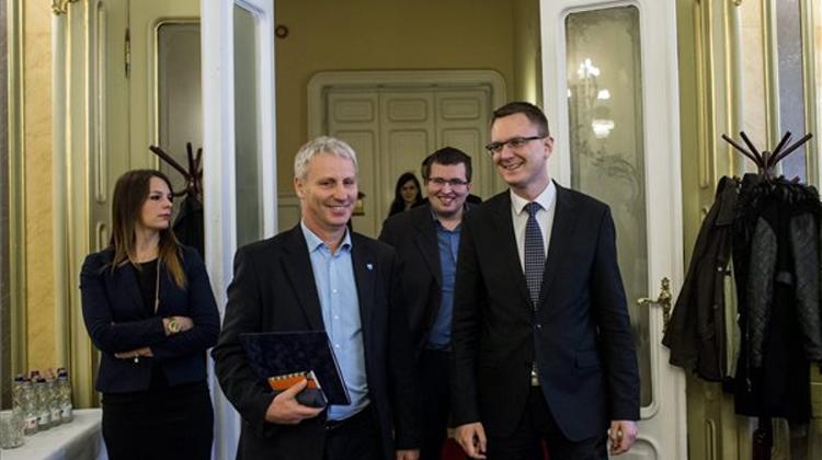 Rétvári: HUF 900bn EU Funding For Social Policy Developments This Year