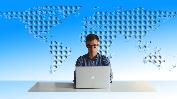 MNB Cracks Down On Online Traders