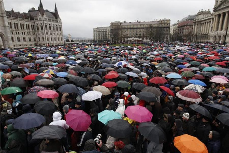 Video: School's Out In Hungary In Protest At Government Control