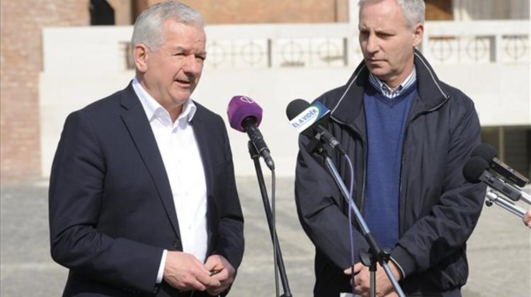 Hungary Against Muslim Radicals Not Islam