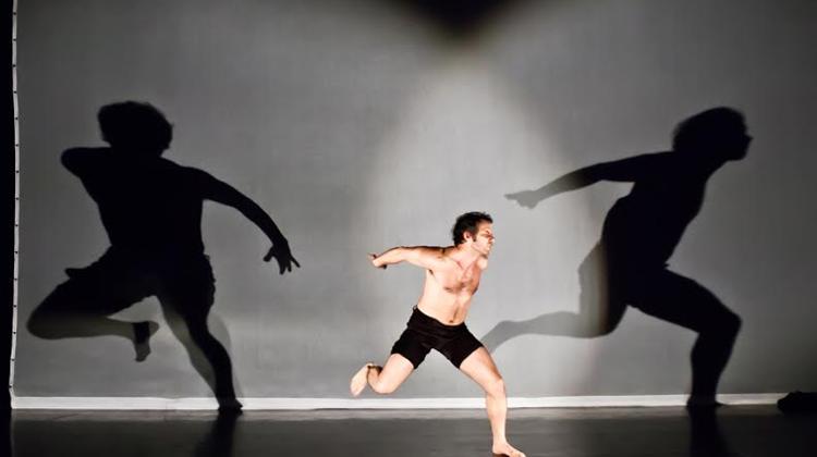 Surreal Interaction: Miracles Of The Night In Trafó, 10 May