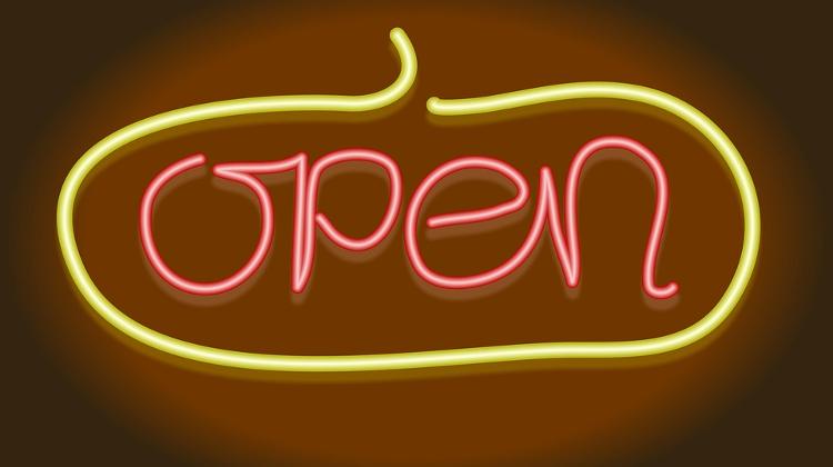 Report: Government Revokes Sunday Closings Law