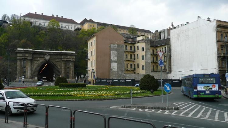 Clark Tér Hotel Construction Starts