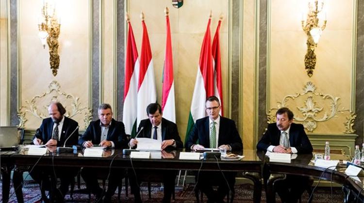 HR Ministry Proposes Bonuses, Wage Hikes For Teaching Assistants