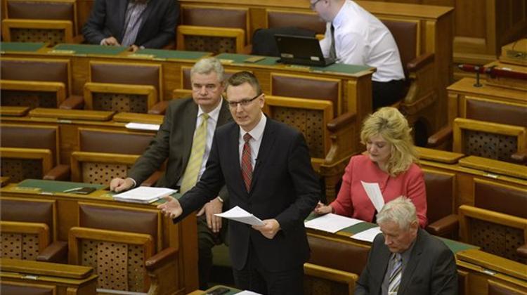 Official: First Year Of Migrant Quota Would Cost Hungary Huf 200bn