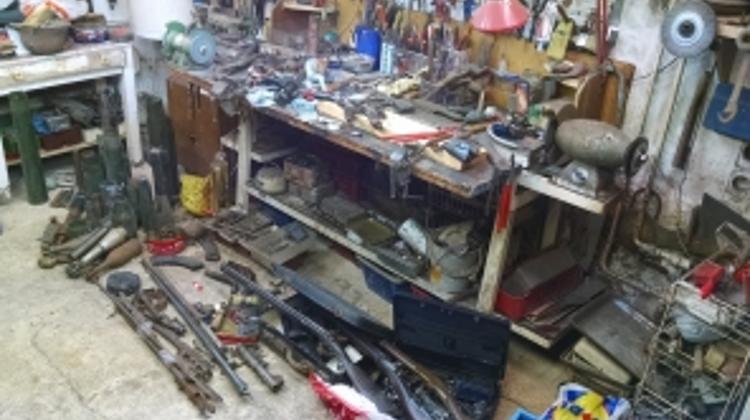 Video: Police Bust Underground Gunsmiths In Budapest
