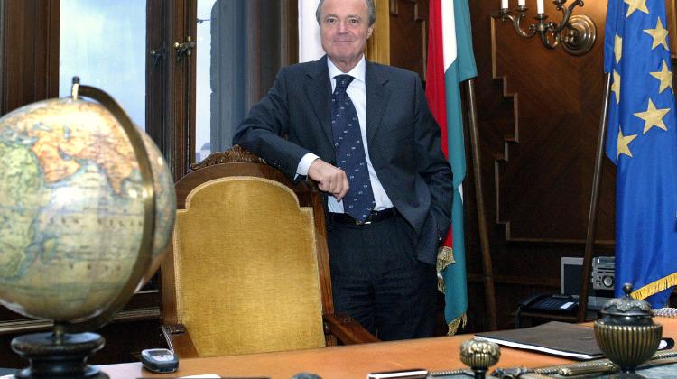 Xpat Opinion: Metro Bribe For Former Socialist PM?