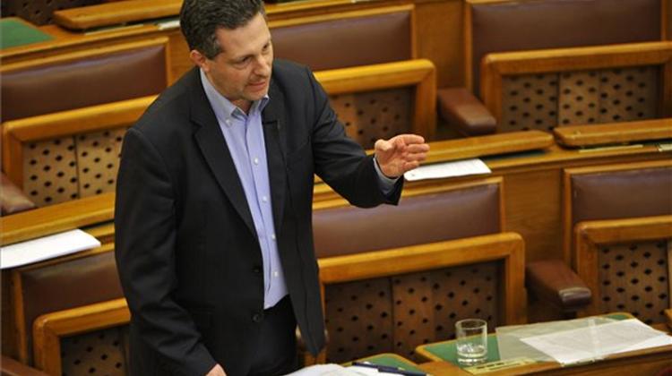 Opposition Lambast Parlt Approval Of Migrant Quota Referendum