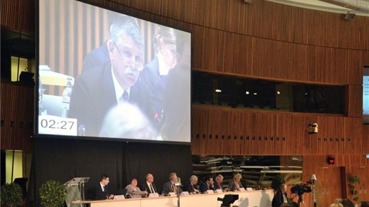 Kövér: Migrant Resettlement Must Be Voluntary