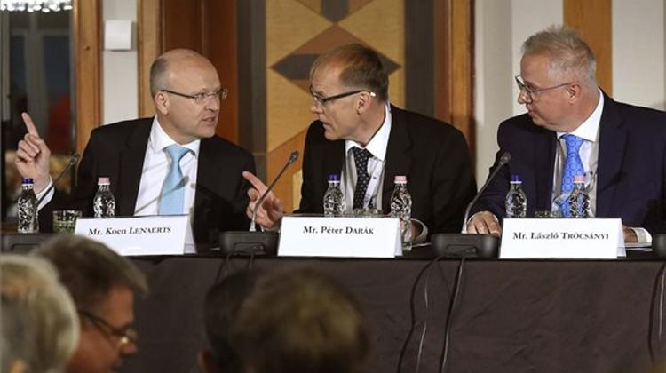 Justice Minister Holds Talks With US State Dept Official