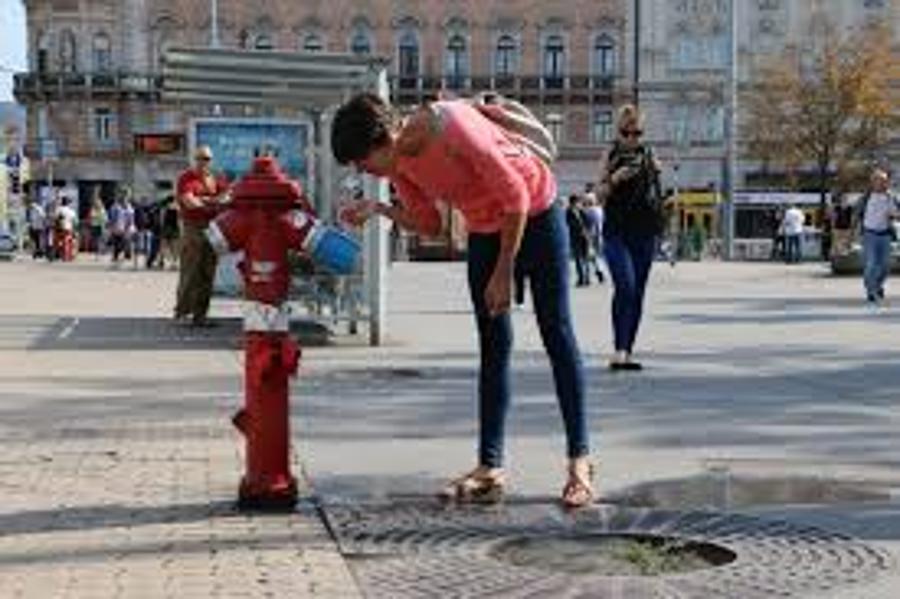 Budapest Water Hydrants Get Drinking Nozzles