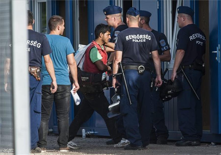 Hungarian-Slovak Authorities Capture People Smugglers