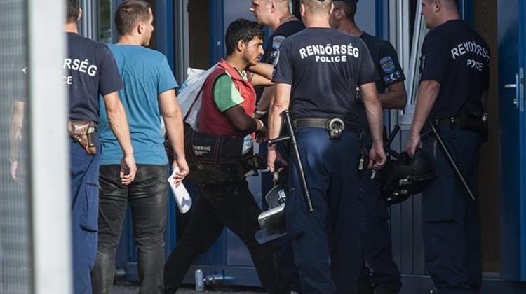 Hungarian-Slovak Authorities Capture People Smugglers