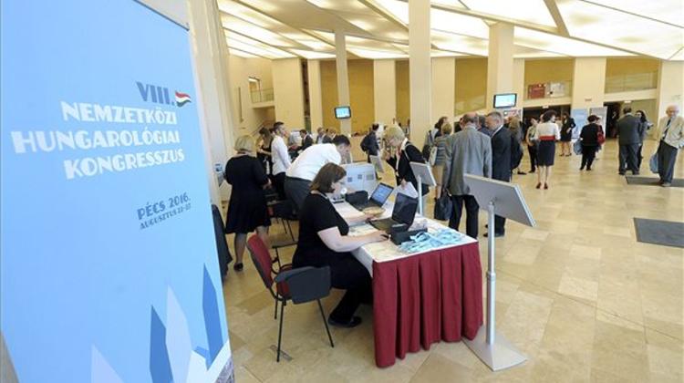 Intl Hungarology Congress Opens In S Hungary