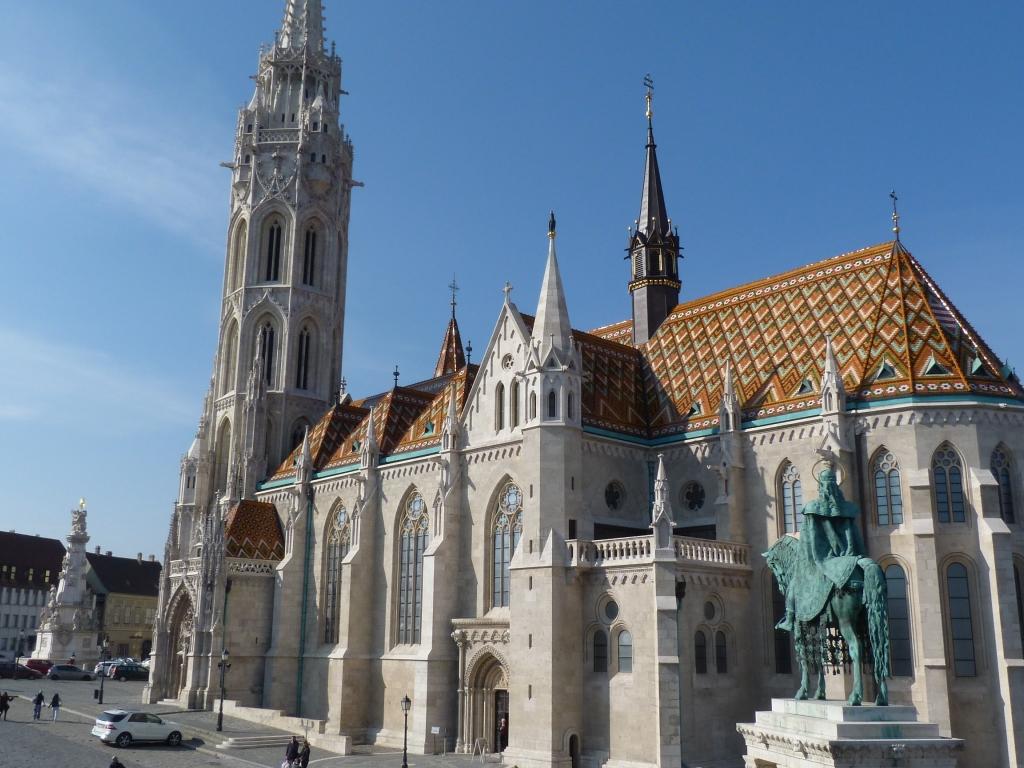 Cabinet Assigns Police To Churches In Hungary