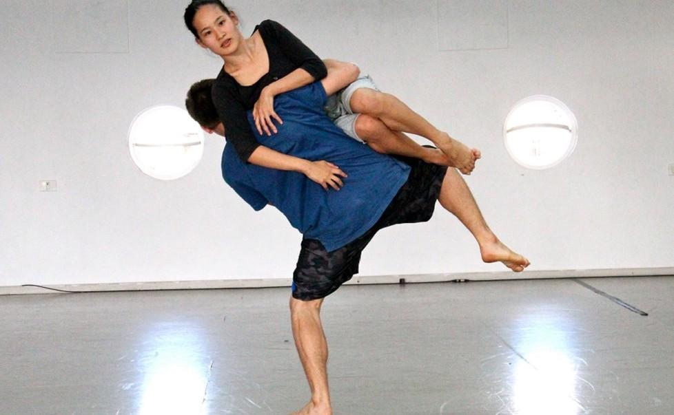 Etay Axelroad & Chiaki Horita (ISR): 'Duo Angle', 15 August @ Sziget Theatre & Dance Tent Presented By XpatLoop.com