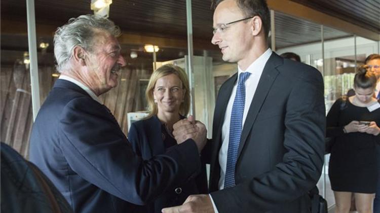 Szijjártó: Hungary Will Only Take Back Migrants Who Entered The EU Here