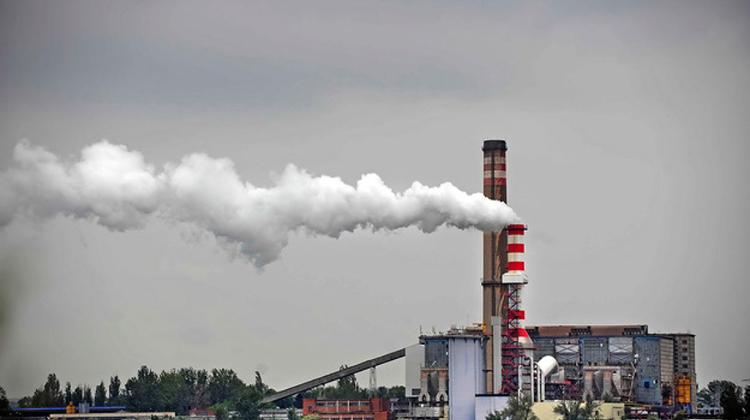 Fire At Vértesi Erõmű