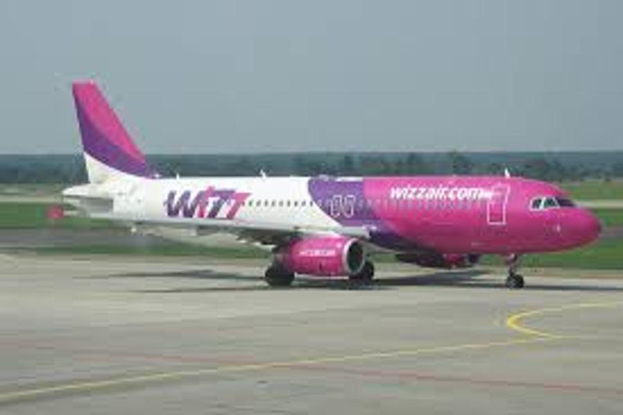 Wizz Air Flight To London Performs Emergency Stop After Bird Collision