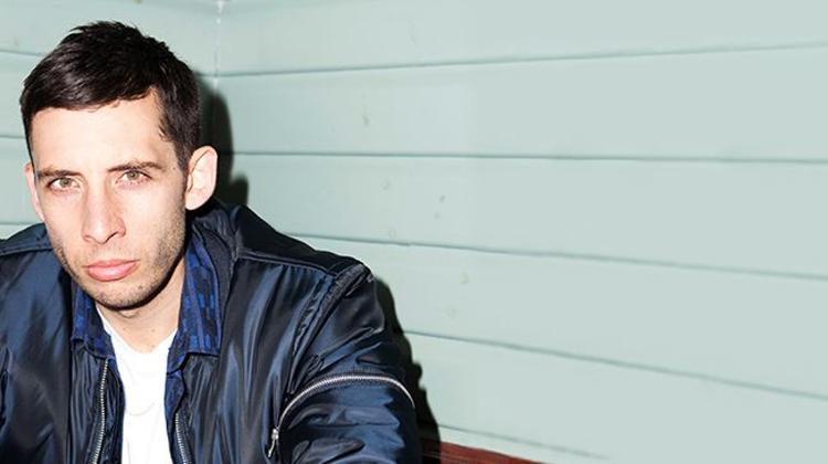 Example (UK), Budapest Park, 25 September