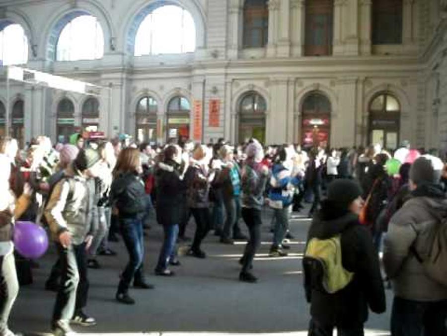 Flash Mobs In Budapest One Year After Migrant Fence Went Up