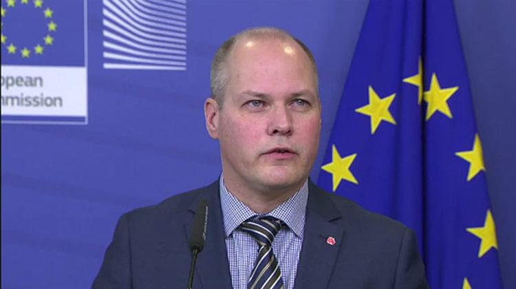 Sweden Threatens To Sue Hungary