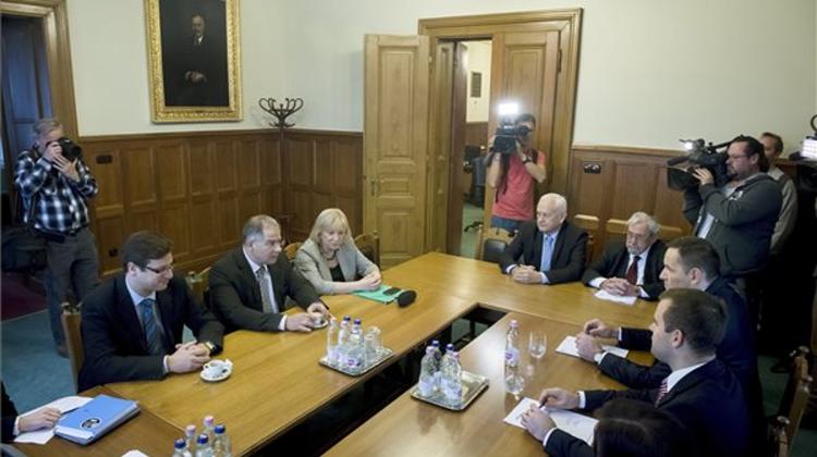 Gulyás: Rejecting Constitutional Bill Would Be ‘Extremely Irresponsible’