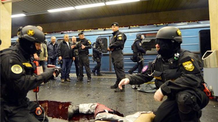 Hungary: Orban Observes Dramatic Counter-Terrorism Exercise In Budapest