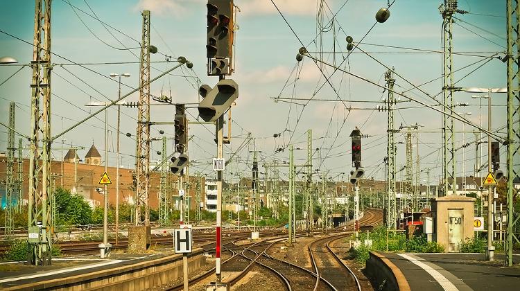 Google Adds Hungarian Railway Lines To Map