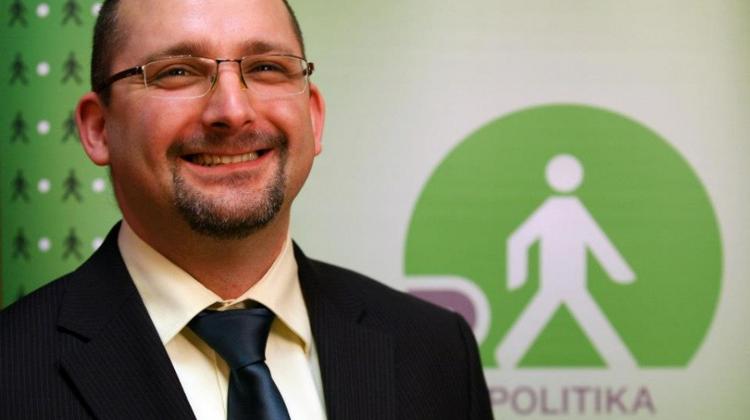 LMP To Start Collecting Signatures Calling For Full-Scale Renovation Of M3