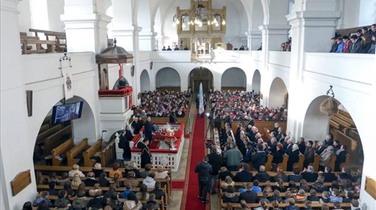 Lázár: Churches Play Important Role In School System