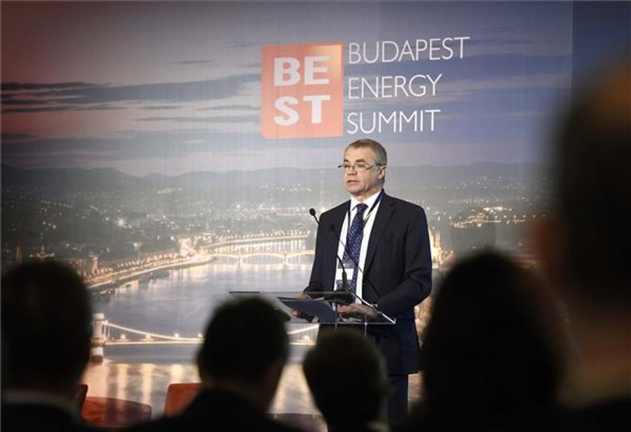 Orbán Meets Gazprom Chief In Budapest