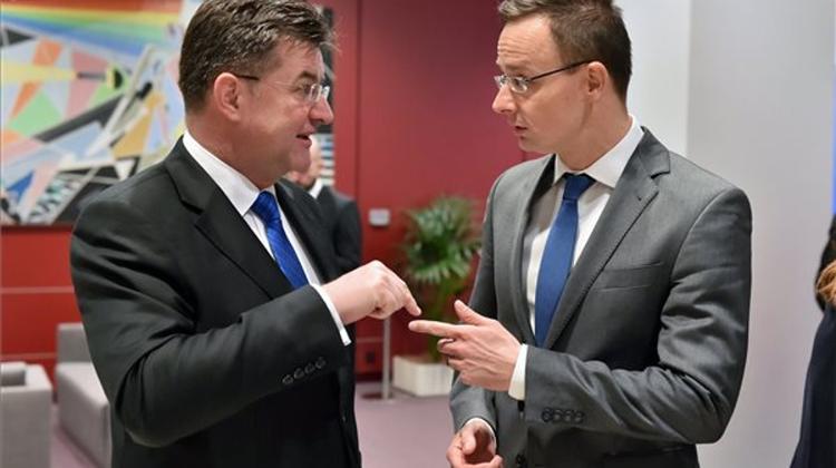 Opinion: FM Unveils Harsh Past Exchanges With State Department