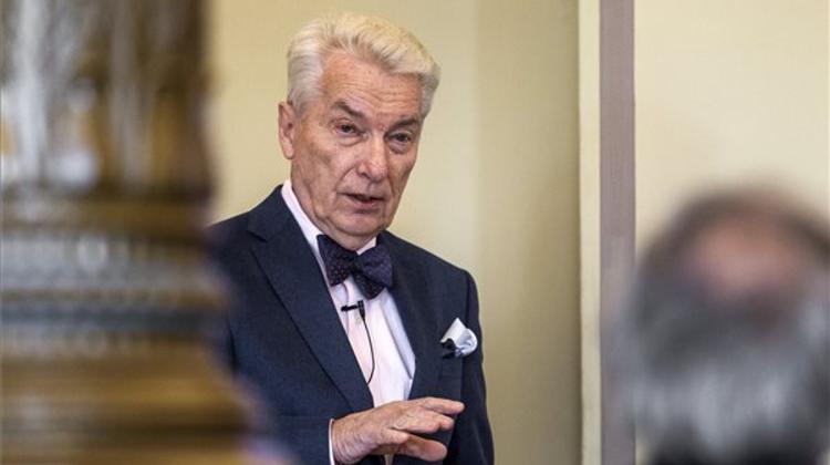 Asteroid Named After Former MTA President Szilveszter E Vizi