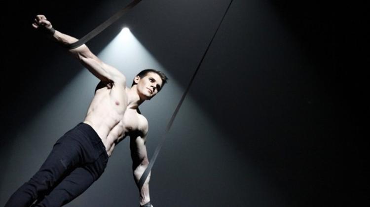 Video: 'Recirquel Night Circus', Festival Theatre Budapest, 28 January
