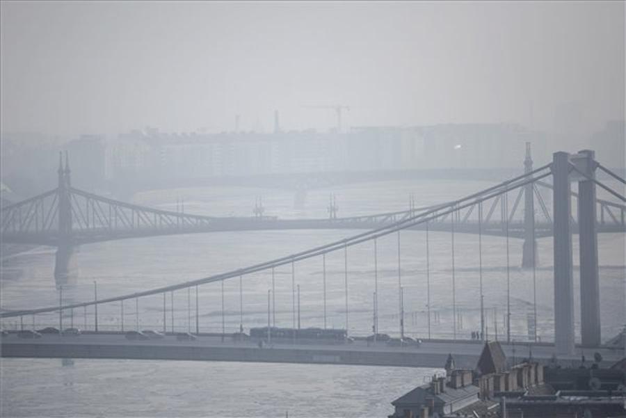 Smog Alert In Budapest