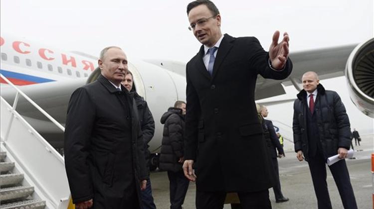 Video: Budapest's Warm Welcome For Russian President Putin