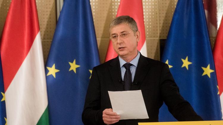 DK Re-Elects Gyurcsány For Party Leader