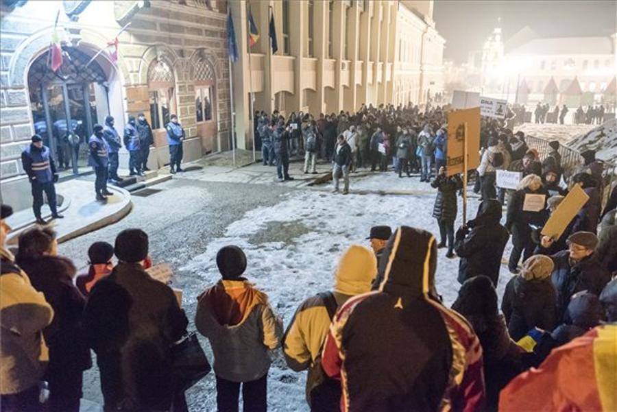 Magyar Opinion: Repercussions Of The Romanian Protests
