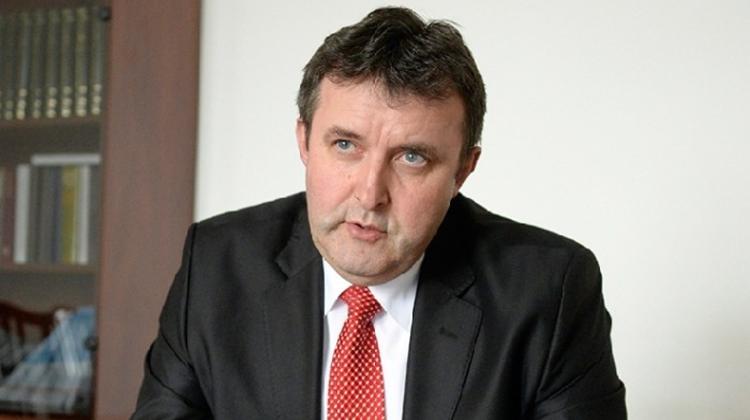 Hungary Considers Introducing 9th Grade To Elementary School Education