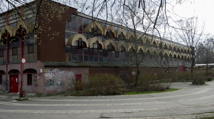 Demolition Of Petőfi Csarnok Begins