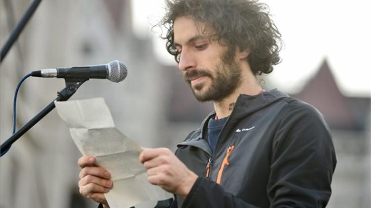 Video: Local Opinion About Pro-CEU Demonstrations