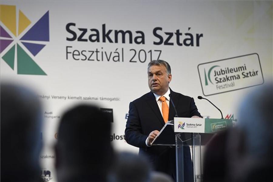 Orbán: Government To Launch Schemes To Support Digital Education