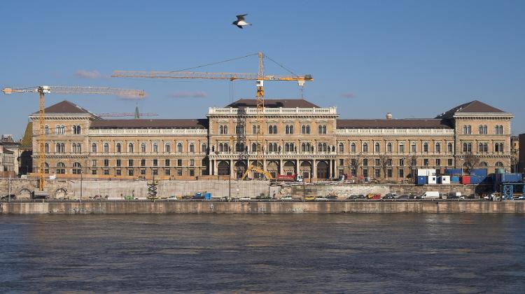 Corvinus University, CEU Sign Cooperation Pact