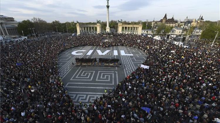 Video & Photos: Huge Demo Against 'Anti-NGO' Bill