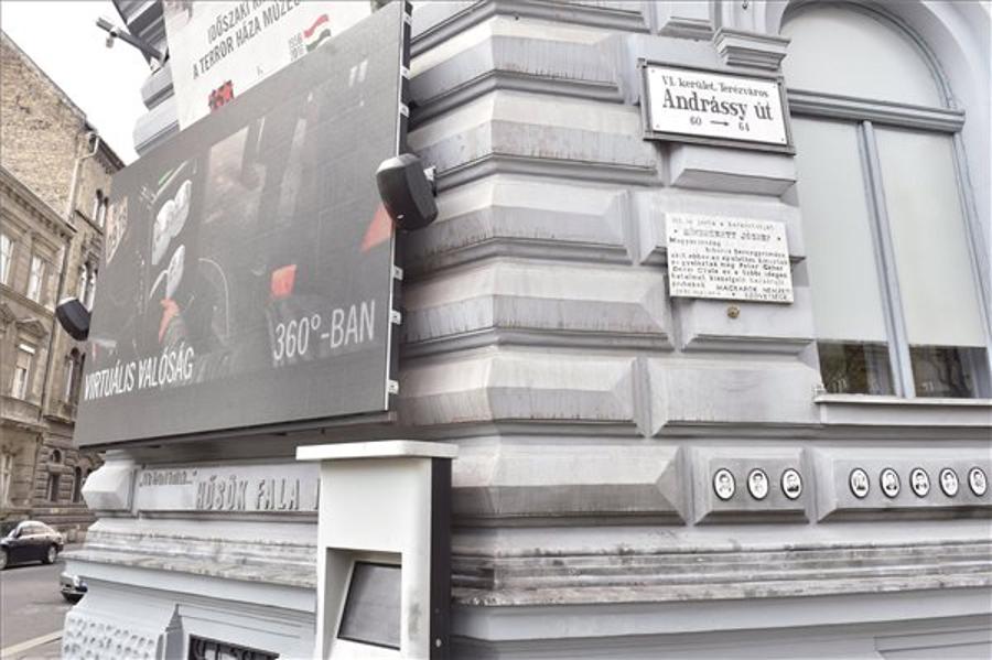 Fidesz Condemns Vandalisation Of Terror House Museum