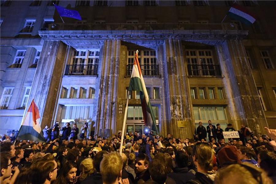 Video: 70,000+ Protest In Budapest To Support CEU