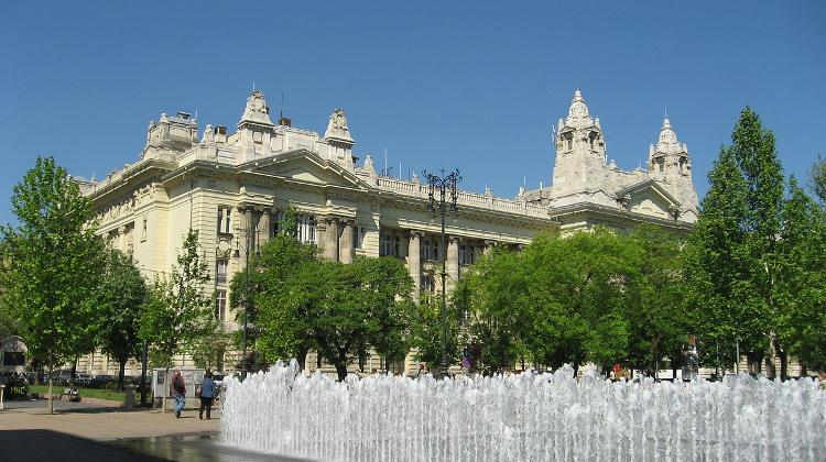 Stock Exchange Palace To Be Revived