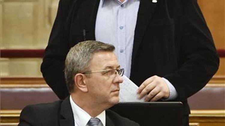 Kósa Condemns Jobbik MP’s ‘Brutal’ Outburst In Parliament
