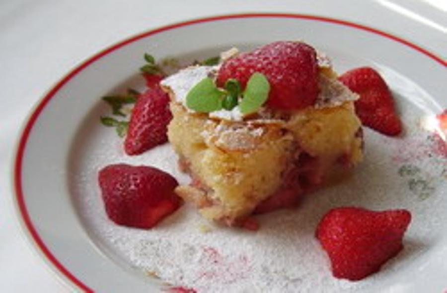 Recipe Of The Week: 'Hungarian Strawberry Cake'